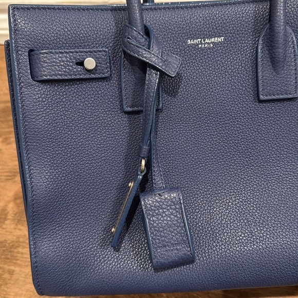 Saint Laurent
Baby Sac De Jour shoulder/crossbody bag - Picture 5 of 15